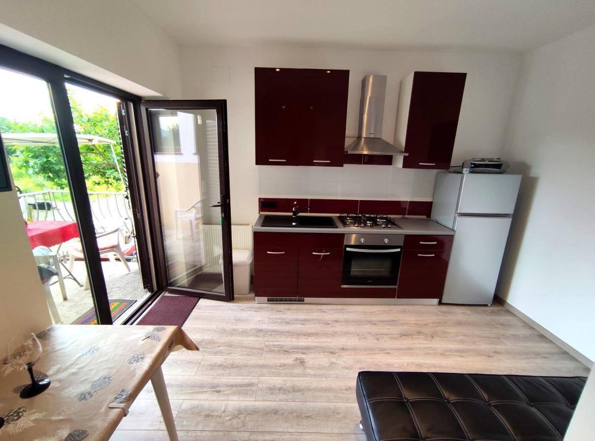 Apartmani Melia Marčelji المظهر الخارجي الصورة