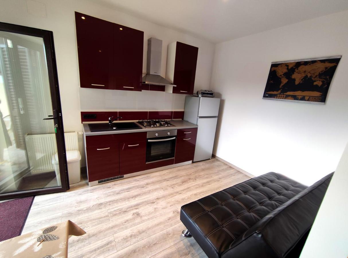 Apartmani Melia Marčelji المظهر الخارجي الصورة